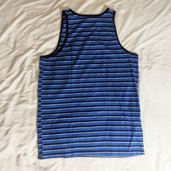 Two NWOT TOMMY HILFIGER tank tops - Large - Picture 8 of 10